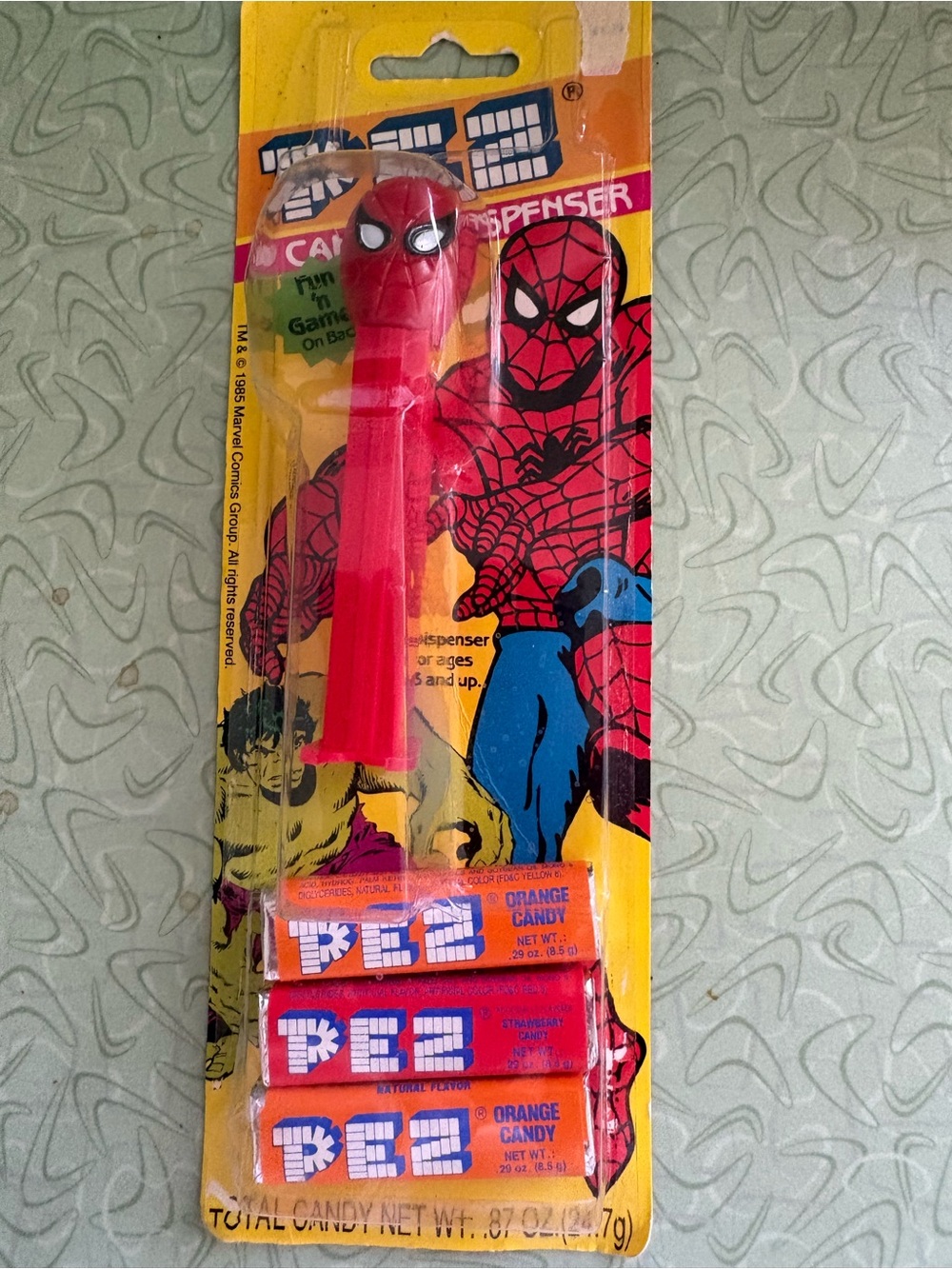 Vintage Pez dispenserSpider-Man Spider-Man in package 1985 rare cardstock back